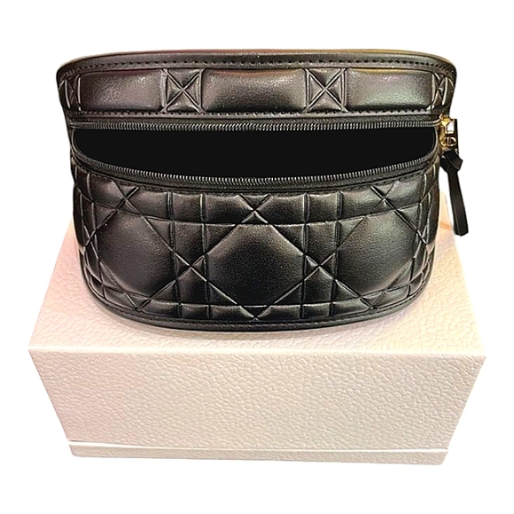 DIOR QUILTED BELT POUCHETTE / CROSSBODY CASE BRAND NEW IN BOX FULL INCLUSION - Picture 4 of 12
